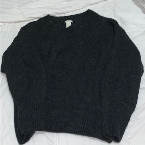 Woolen Sweater - Picture 2 of 4